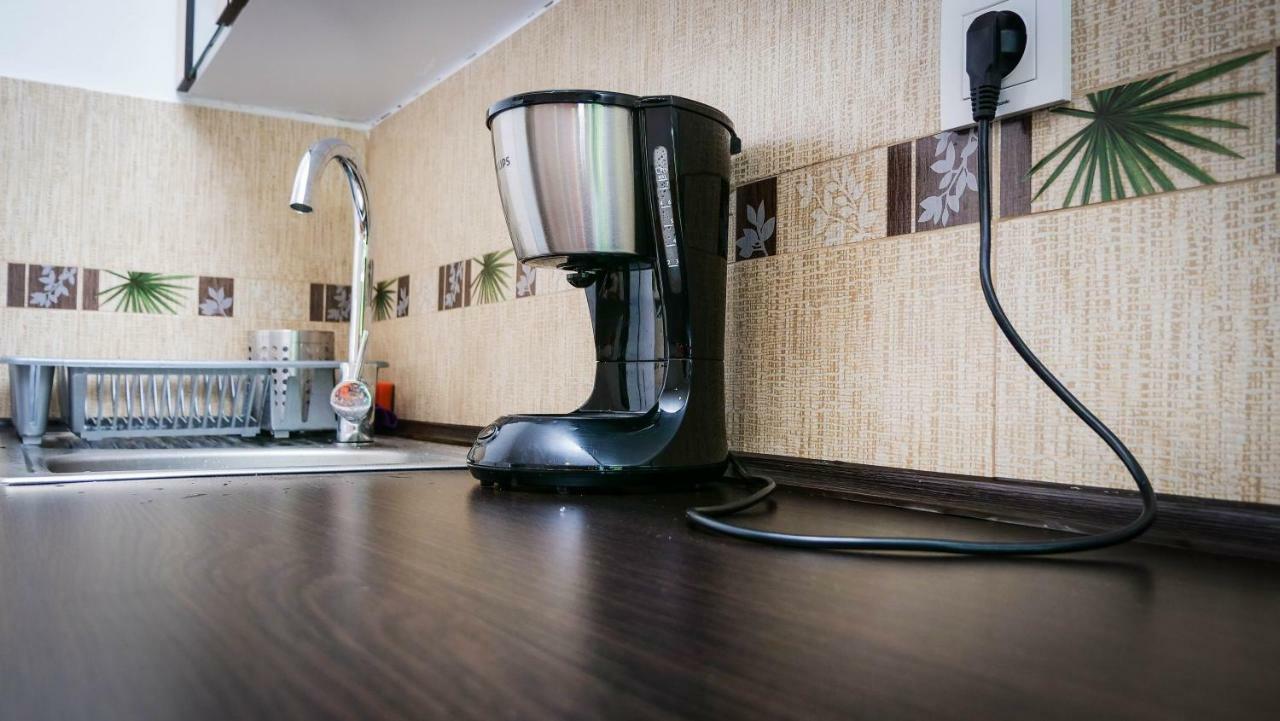 Pensiunea Gradinarilor Cu Ciubar Si Statie De Incarcare Electrica Auto Comanesti  Exterior foto